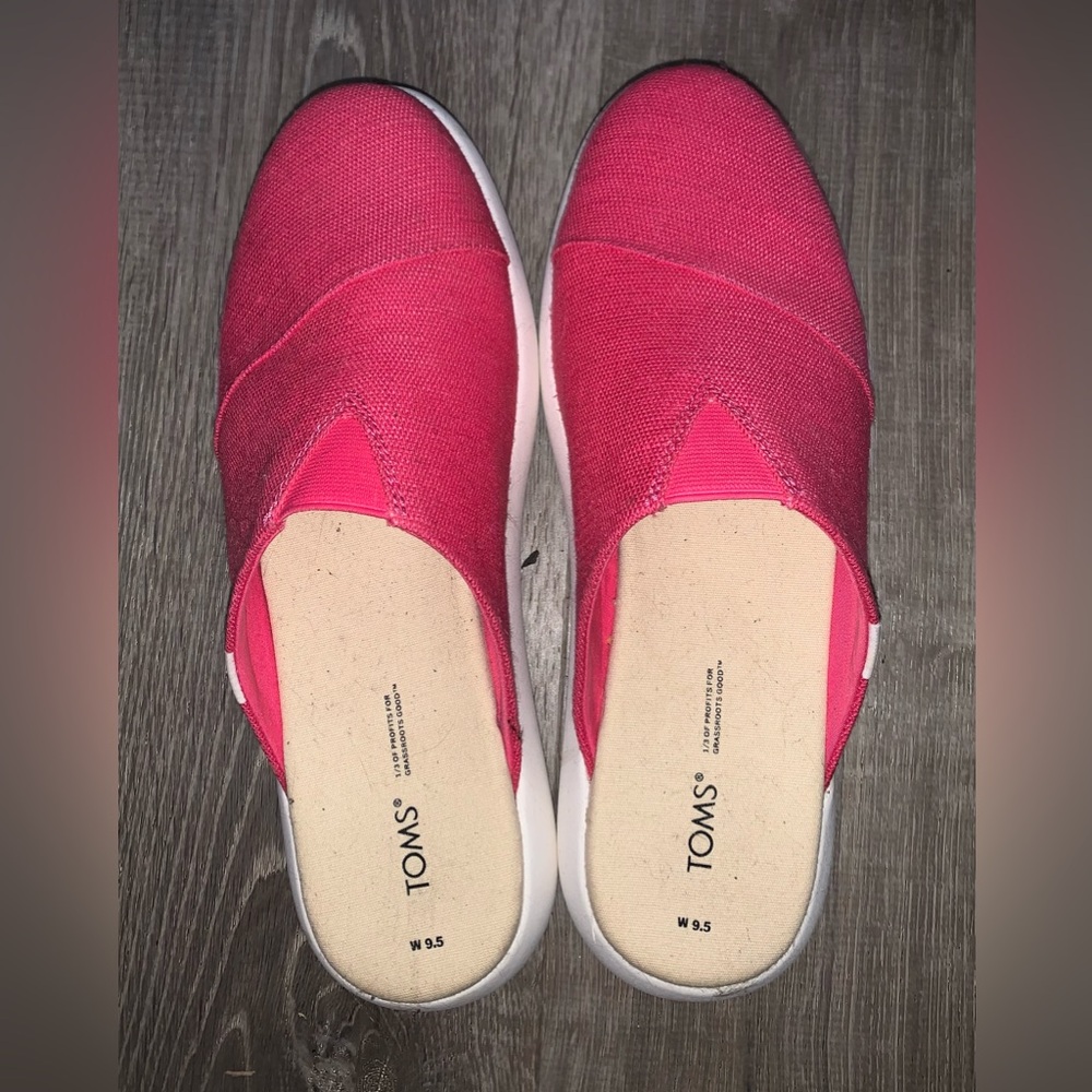 Pink Tom’s Slip Ons
